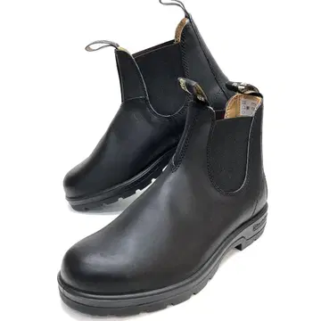 BLUNDSTONE