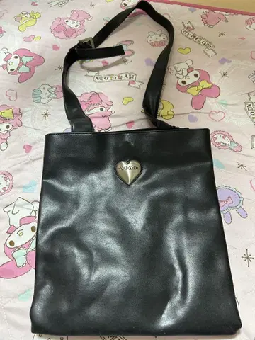 XOXO 블랙 토트백