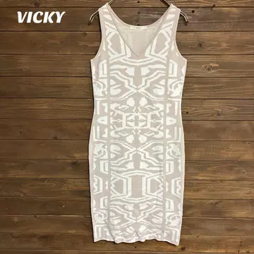 [ 비키 ] VICKY 기하학 패턴 슬리브리스 원피스 S