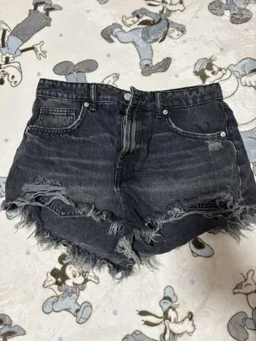 ZARA 다크 그레이 숏팬츠 28