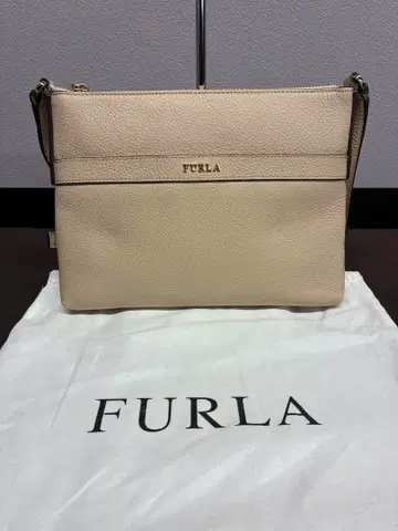 [ 미사용 새상품 감정 완료 ] FURLA 베이지 가죽 숄더백