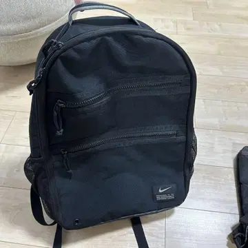 레어 NIKE 유틸리티 파워 백팩 32L