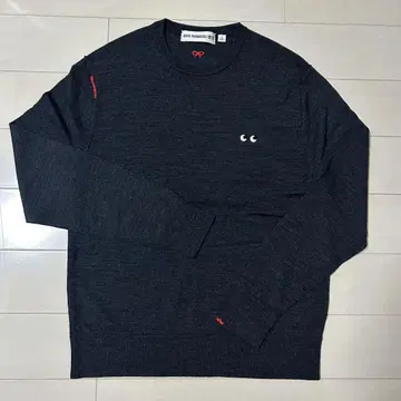 [ 새상품급 ] UNIQLO(유니클로) 아냐 힌드마치 콜라보 스웨터