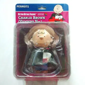 PEANUTS 찰리 브라운 뱀파이어 피규어