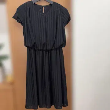 블랙 스트라이프 반팔 무릎 기장 원피스 M 관혼상제 포멀