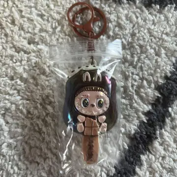 LABUBU 반짝반짝 아이스크림 키링