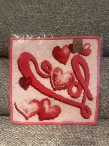 한정판 FEILER 페이러 IN LOVE 러브 하트 손수건 핑크