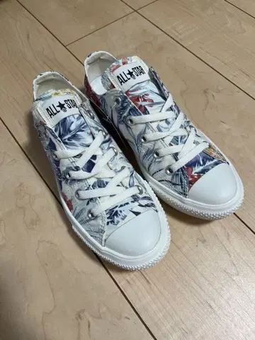 CONVERSE 알로하 패턴 스니커즈