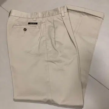 에디바우어 투 턱 치노