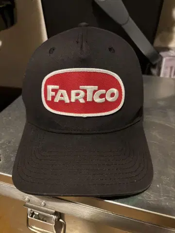 FARTCO 블랙 캡 스냅백