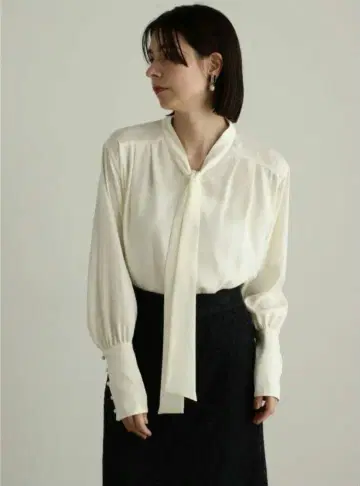 JILL STUART 스팬 비에라 보우 블라우스 질스튜어트 화이트