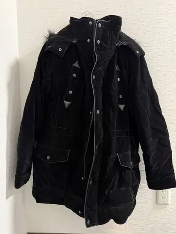 4L 블랙 롱 코트 퍼 후드 포함