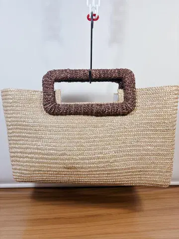베이지 스트로우 바스켓백