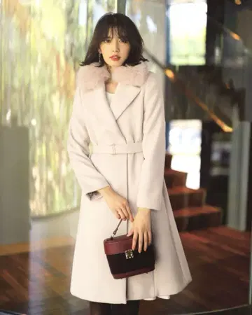 아푸와이저 리셰 벨트 플레어 코트