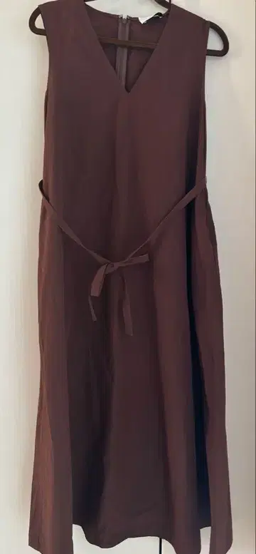UNITED ARROWS 브라운 슬리브리스 원피스