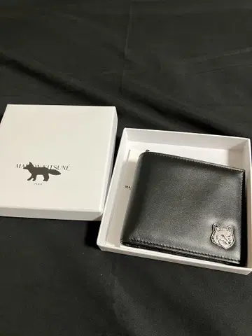 메종 키츠네 이단 접이식 지갑 가죽