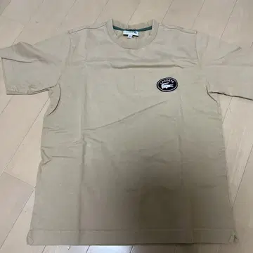 [ 구제 의류 ] LACOSTE 베이지 T셔츠 로고 자수