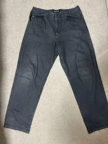 GX1000 baggy jean washed black