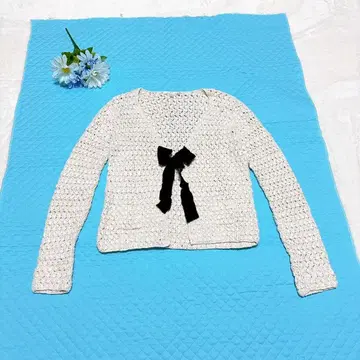 PAULE KA 폴카 크로쉐 니트 가디건 볼레로 리본
