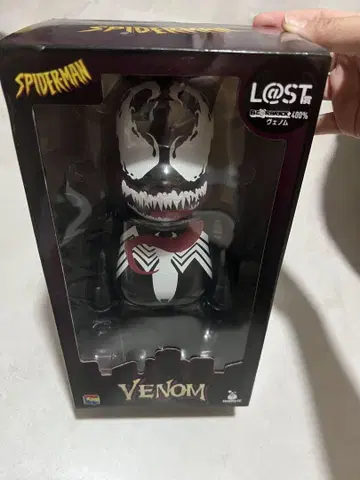 BE@RBRICK 400% VENOM 피규어