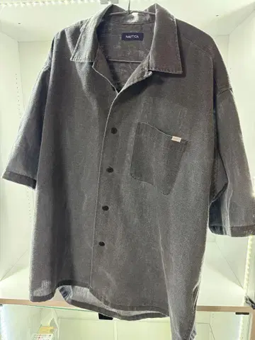 NAUTICA 그레이 와이드 실루엣 페이드 가공 오픈 카라 셔츠