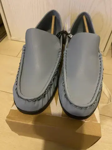 ZARA 가죽 로퍼