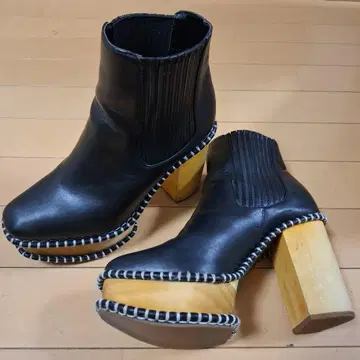 MOUSSY 블랙 가죽 부츠 하이힐