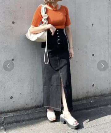 하이웨스트 깊은 슬릿 데님 스커트