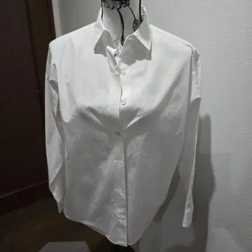 LUCA 새상품급 화이트 긴팔 셔츠 프론트 버튼 포함