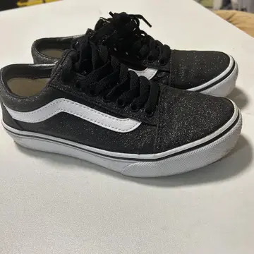 VANS 블랙 글리터 로우컷 스니커즈