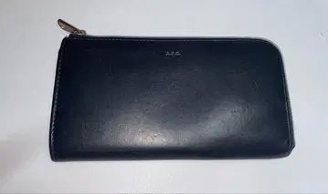 A.P.C. 네이비 가죽 접이식 지갑