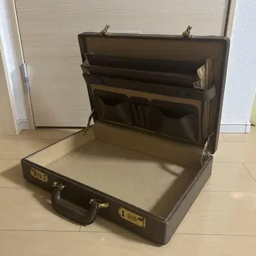 브라운 비즈니스 백 중형