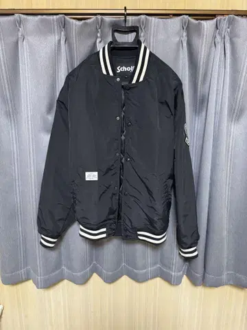 Schott 블랙 바시티 자켓