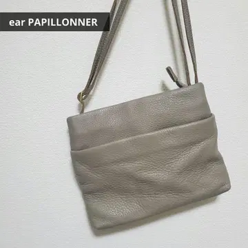 ear 그레이 가죽 숄더백