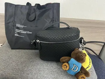 더블 스탠다드 블랙 퀼팅 숄더백