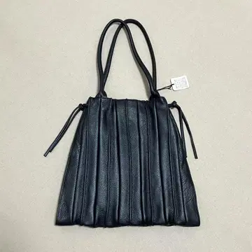 새상품 가죽제품 백 실버 그레이