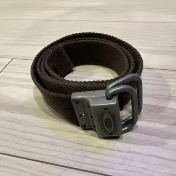 00s oakley belt