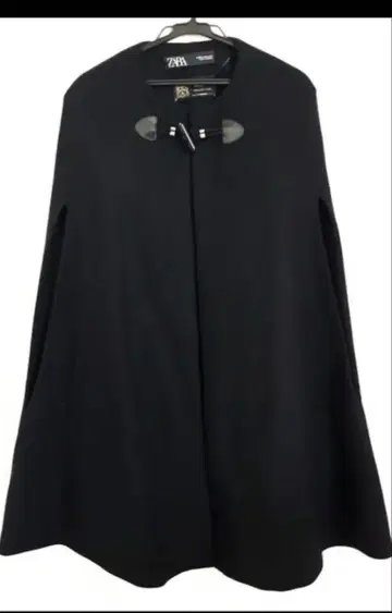 ZARA 블랙 케이프 코트