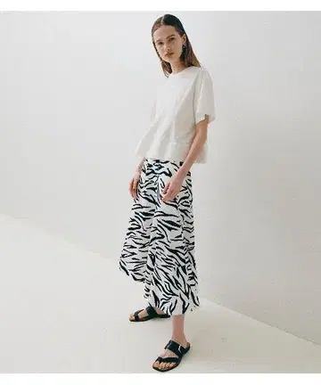 르쉘 블루 제브라 비대칭 머메이드 롱 스커트 38