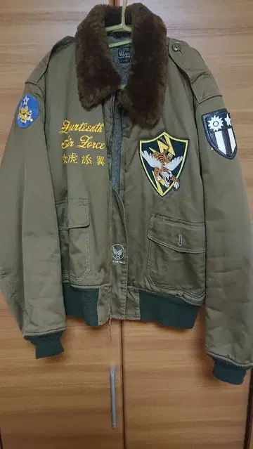 B-10 플라이트 자켓 퍼 카라 부착