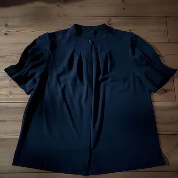 그린라벨 프론트 버튼 블라우스 네이비