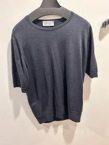 JOHN SMEDLEY 차콜 반팔 스웨터