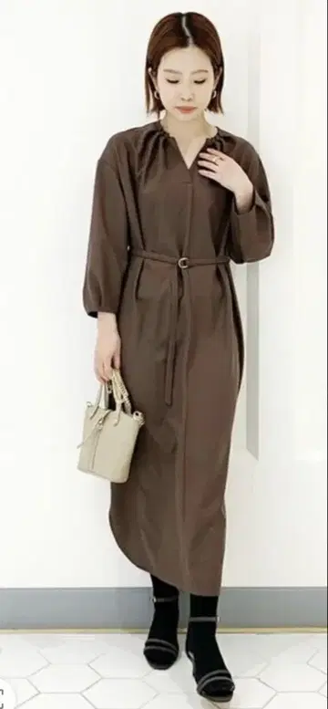 미사용 새상품 La TOTALITE 프티턱 스키퍼 원피스 브라운