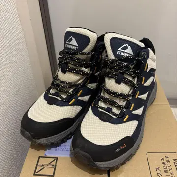 마운트 599 미드 NAVY/BEIGE 22.5cm