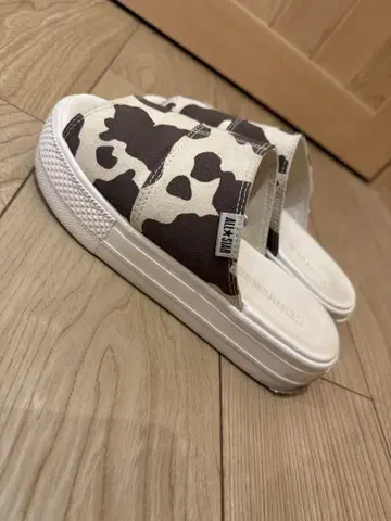 CONVERSE ALL STAR 소 패턴 슬라이드 샌들