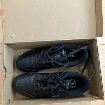 Reebok 스니커즈 천연 가죽 (CLUB C 85)