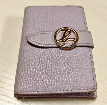 agnes b 연보라 주름 가죽 3단 폴더형 지갑 에네스베 골드