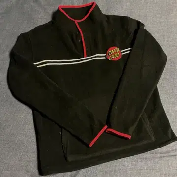 SANTA CRUZ 하프 버튼 맨투맨 플리스