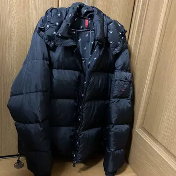 FUTURA 블랙 다운 자켓 후드 부착