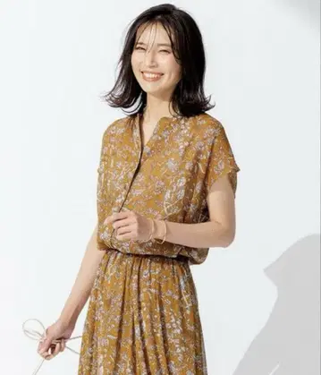 23구 빅 사이즈 Ratti 플라워 프린트 블라우스 새상품급